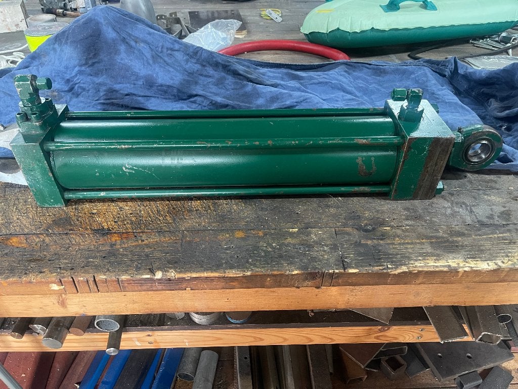 Te koop hydrauliek cilinder, Doe-het-zelf en Verbouw, Ophalen, Zo goed als nieuw