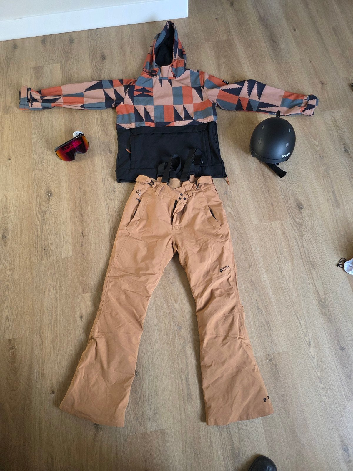 Ski- en snowboardkleding en accessoires, Ophalen, 100 tot 140 cm, Salomon, Zo goed als nieuw