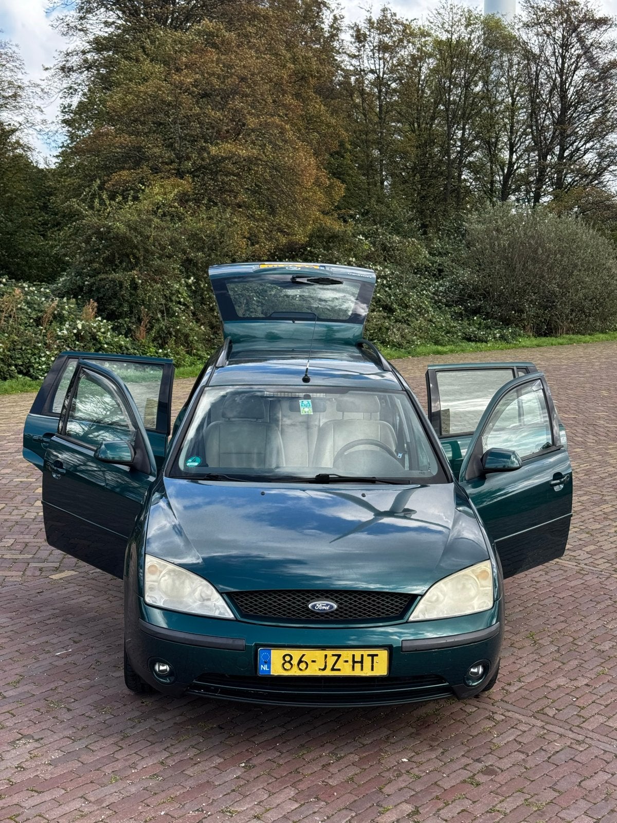 Ford Mondeo 2.0 16V 107KW Wagon AUT 2002 Groen, Auto's, 145 pk, 730 kg, 1800 kg, 4 cilinders