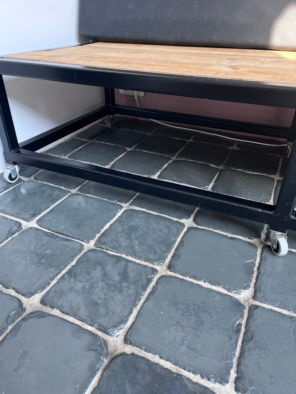Daybed met zwart skai matras - 180 cm lang, Ophalen, Gebruikt, Eenpersoons, Zwart