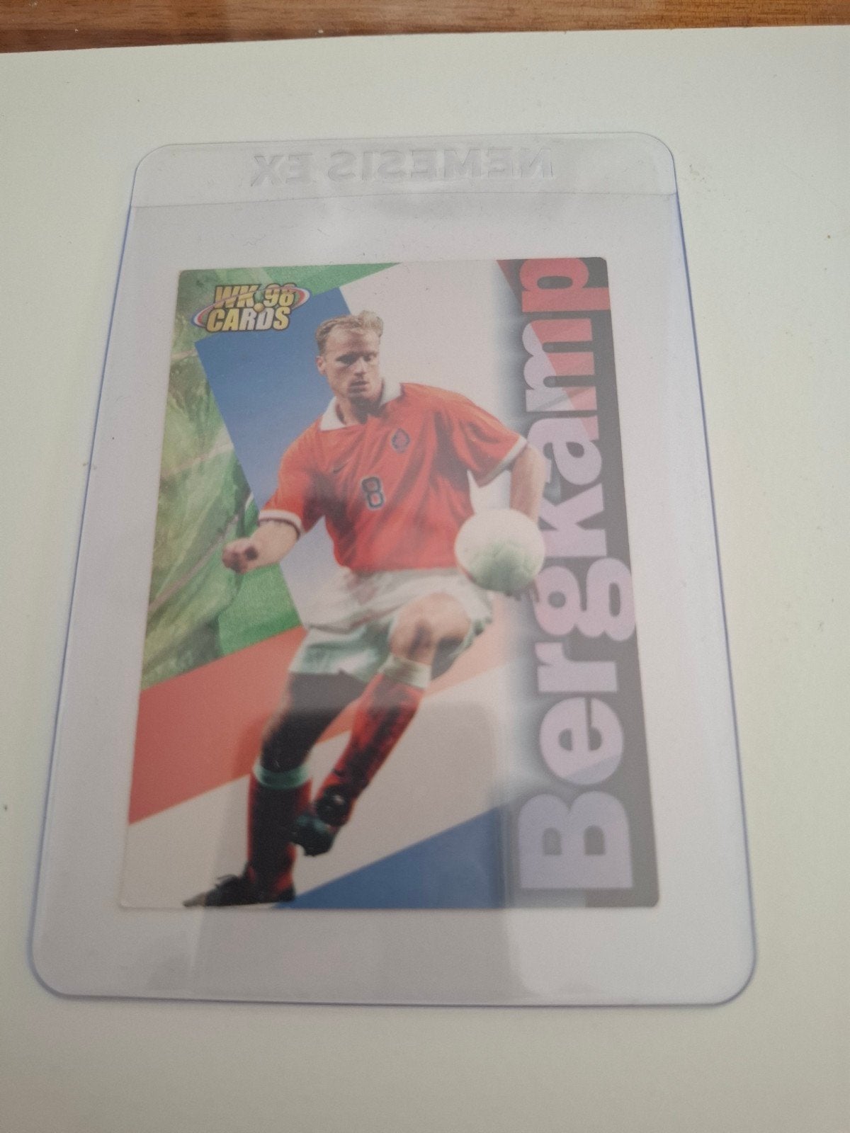 WK 98 Cards Dennis Bergkamp Voetbal Spelerskaart, Ophalen of Verzenden, Zo goed als nieuw, Overige binnenlandse clubs, Spelerskaart