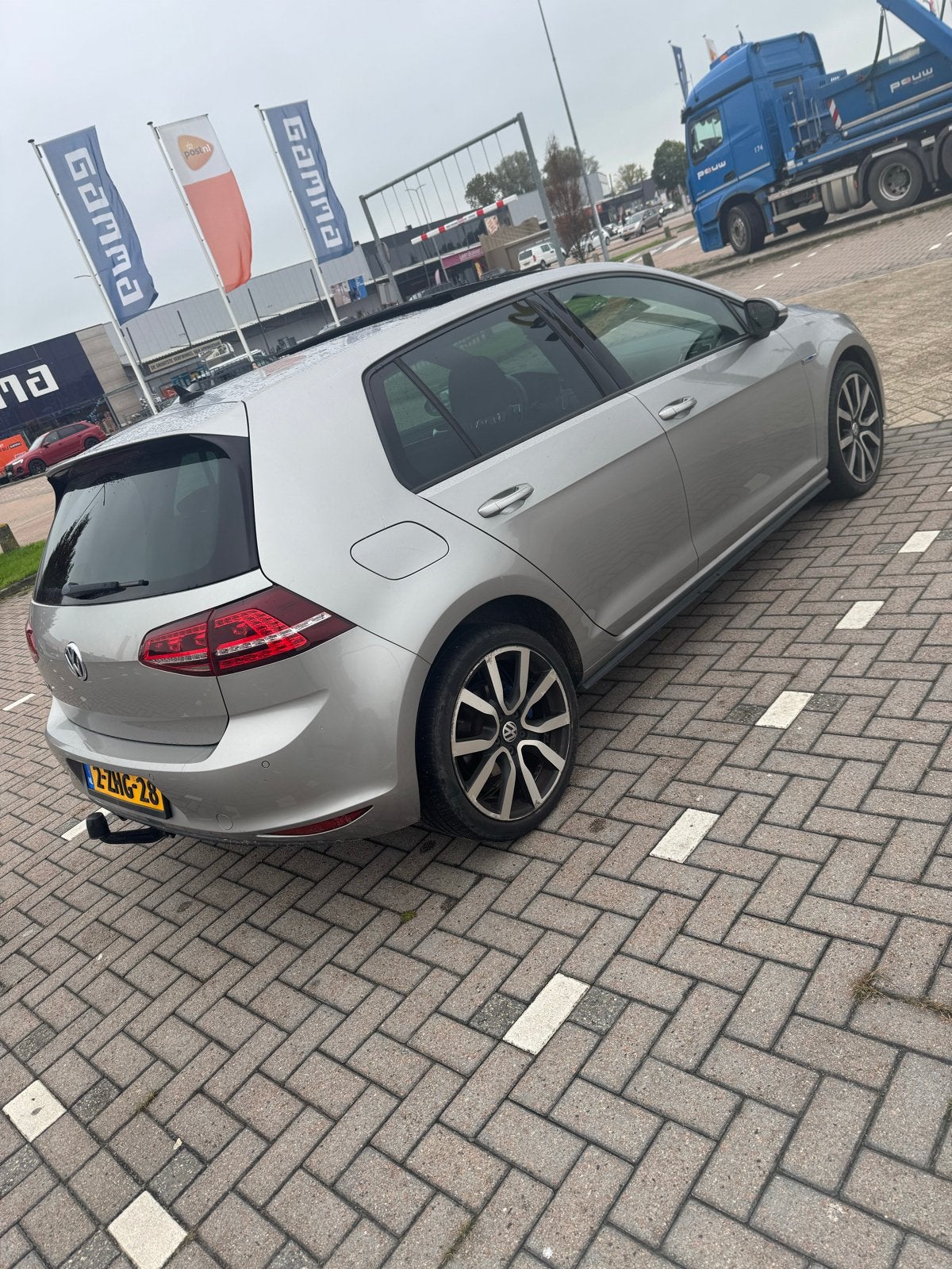 Volkswagen Golf 7GTE 5D 2015 Grijs ruilen op ander vw kan, 4 cilinders, 1499 kg, 149 pk, Zilver of Grijs