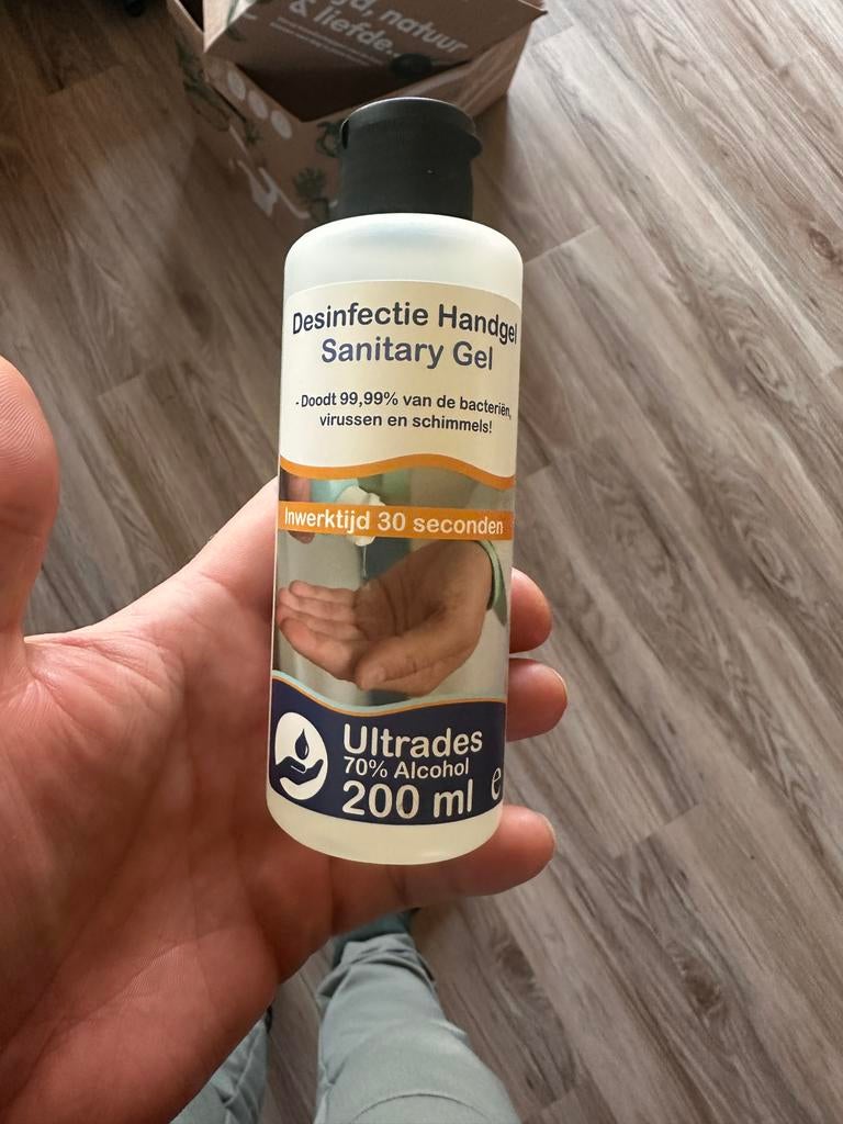 Desinfectie Handgel Sanitary Gel 200 ml - 9 flesjes, Ophalen of Verzenden, Nieuw, Gehele gezicht, Reiniging