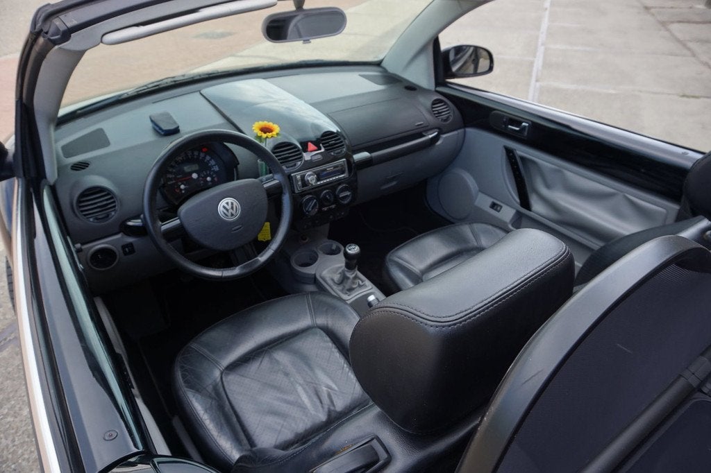 Volkswagen New Beetle Cabriolet 1.6, Auto's, Volkswagen, Gebruikt, 4 cilinders, Cabriolet, 4 stoelen