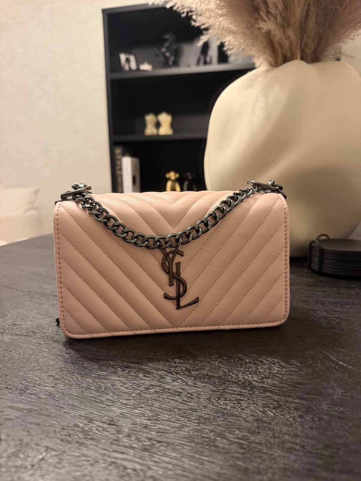 Stijlvolle roze schoudertas met YSL, Sieraden, Tassen en Uiterlijk, Ophalen of Verzenden, Zo goed als nieuw, Roze, Schoudertasje