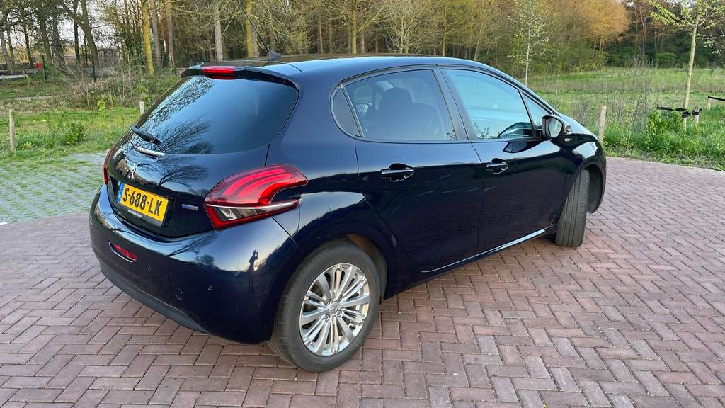 Peugeot 208 1.2 VTI 60KW/82PK 5-D 2017 Blauw, Voorwielaandrijving, 31 €/maand, 1199 cc, Blauw