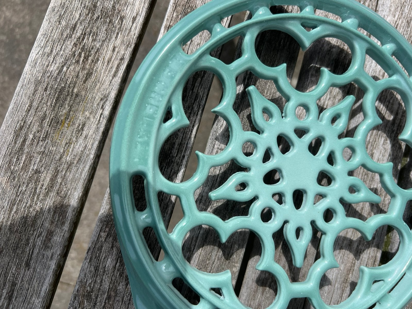 Nieuwe Le Creuset onderzetter Salie, Huis en Inrichting, Gietijzer, Overige typen, Nieuw, Le Creuset