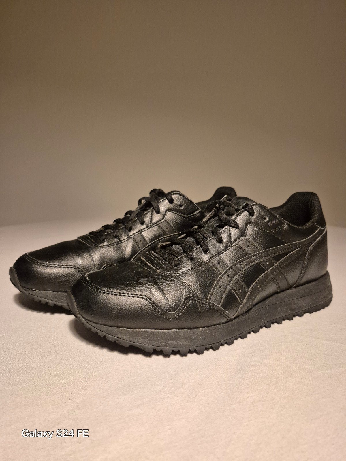 Tiger Runner Unisex Sneakers Maat 40 Zwart, Zwart, Ophalen of Verzenden, Sneakers of Gympen, ASICS