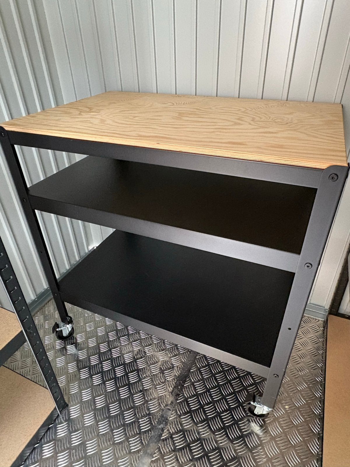 Verrijdbare Werkbank met Houten Blad en 2 Planken, Ophalen, Zo goed als nieuw, 70 tot 120 cm