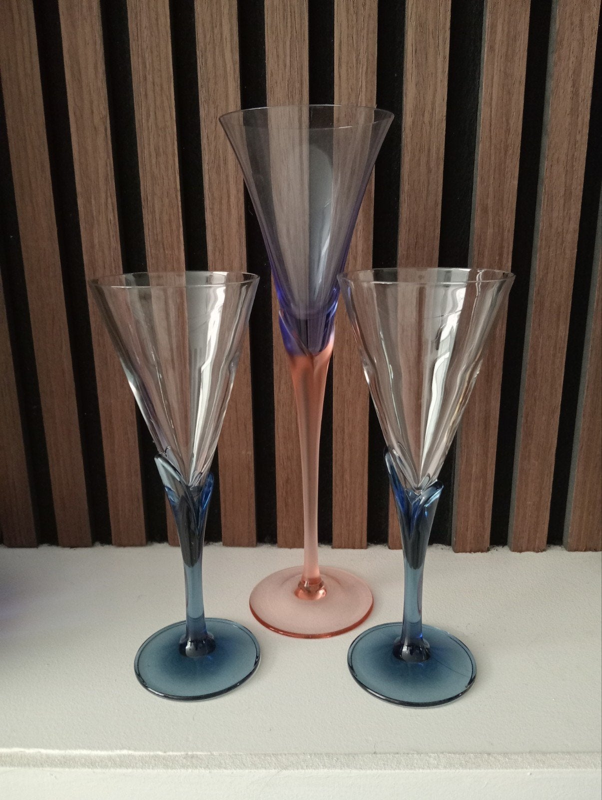 Set van 3 gekleurde wijnglazen - Vintage design, Antiek en Kunst, Ophalen of Verzenden