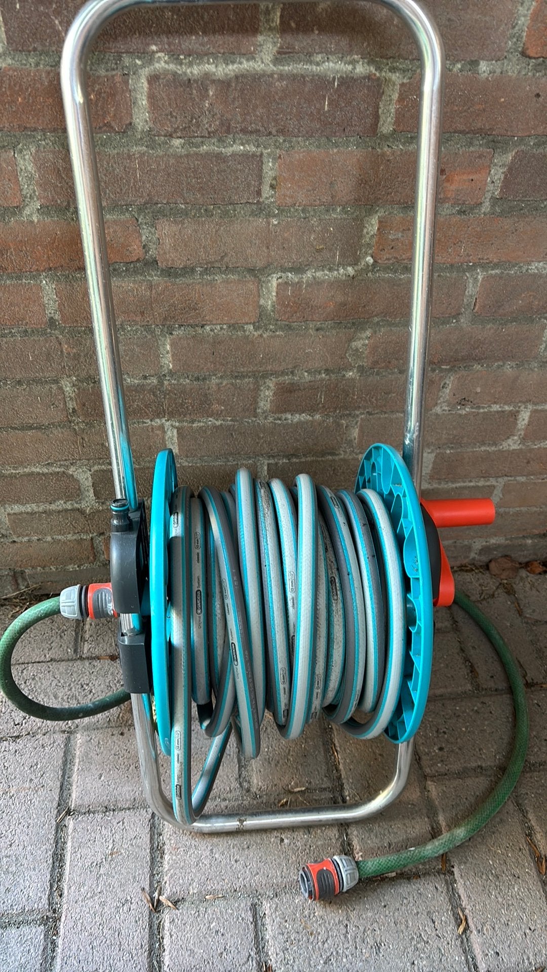 Tuin haspel en slang gardena, Tuin en Terras, Tuinslangen, Ophalen, Zo goed als nieuw