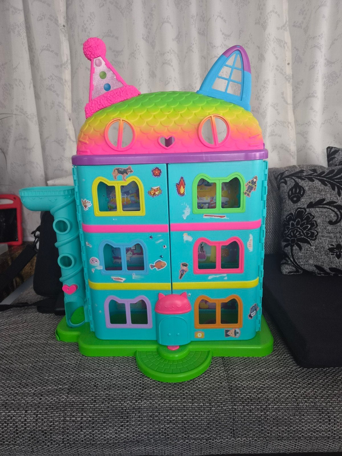 Gabby's Poppenhuis - Kleurrijk en Compleet Speelplezier, Ophalen, Zo goed als nieuw, Poppenhuis