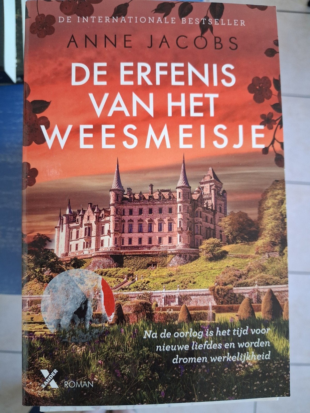 Anne Jacobs - De erfenis van het weesmeisje, Ophalen of Verzenden, Zo goed als nieuw, Anne Jacobs