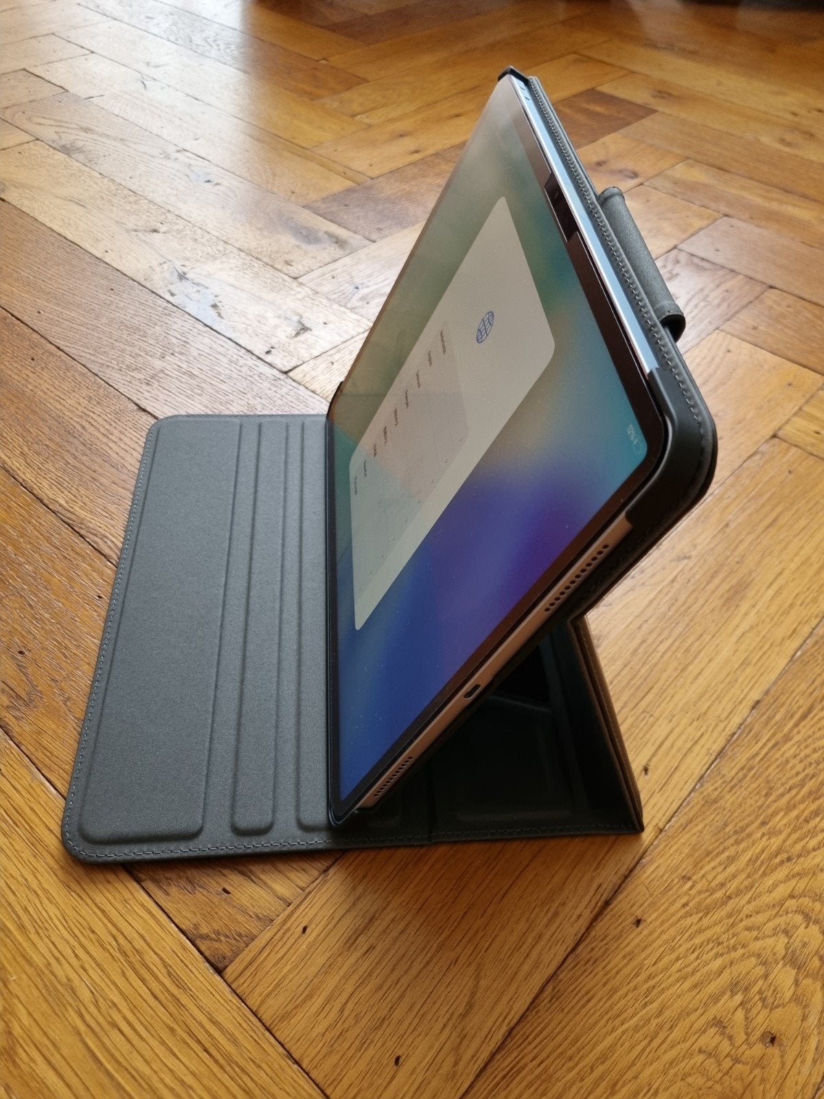 Apple iPad Air (2025) 13 inch 256GB Wifi Blauw + Hoes