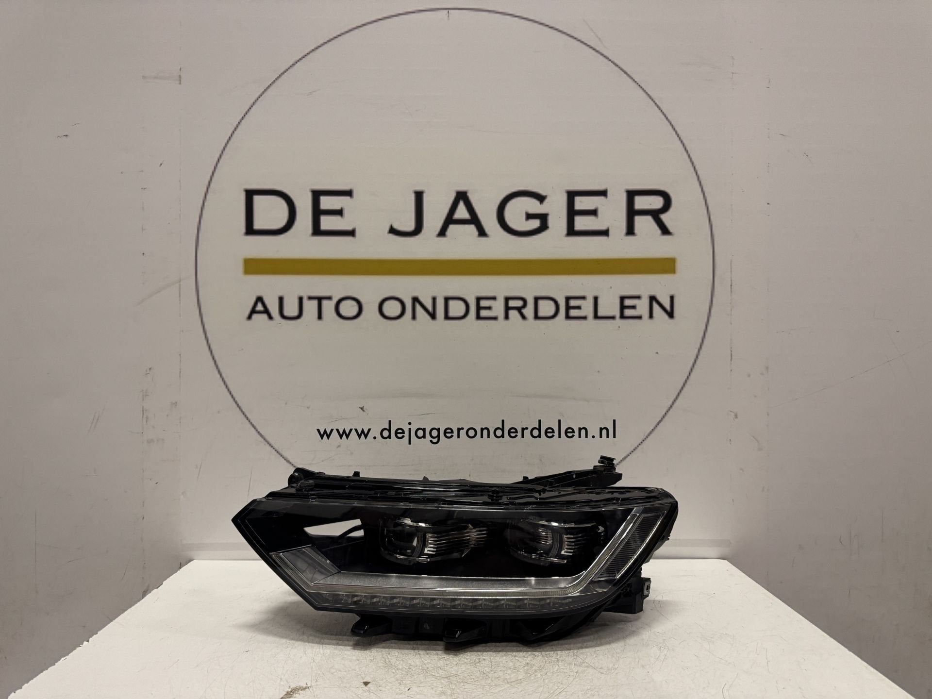 VW B8 PASSAT VOL LED KOPLAMP LINKS 3G1941081H, Gebruikt, Volkswagen, Volkswagen AG, Berliner Ring 2
38440  Wolfsburg, DE