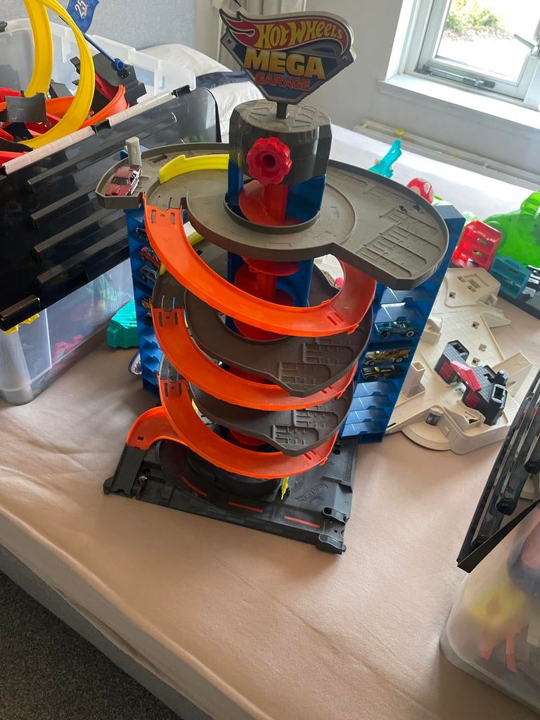 Hot Wheels Mega Garage - Groot Speelplezier!, Kinderen en Baby's, Speelgoed | Speelgoedvoertuigen, Gebruikt, Ophalen