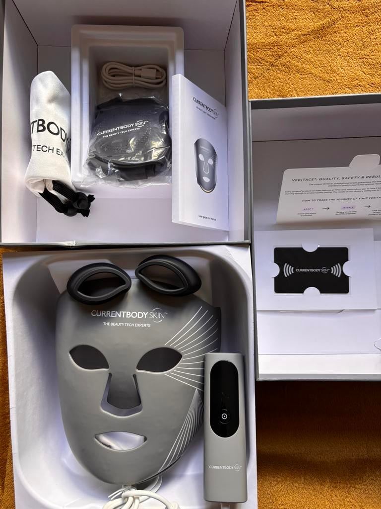 Anti-Aging LED Face Mask Multi-light Therapy CurrentBody, Ophalen of Verzenden, Nieuw, Gehele gezicht, Verzorging