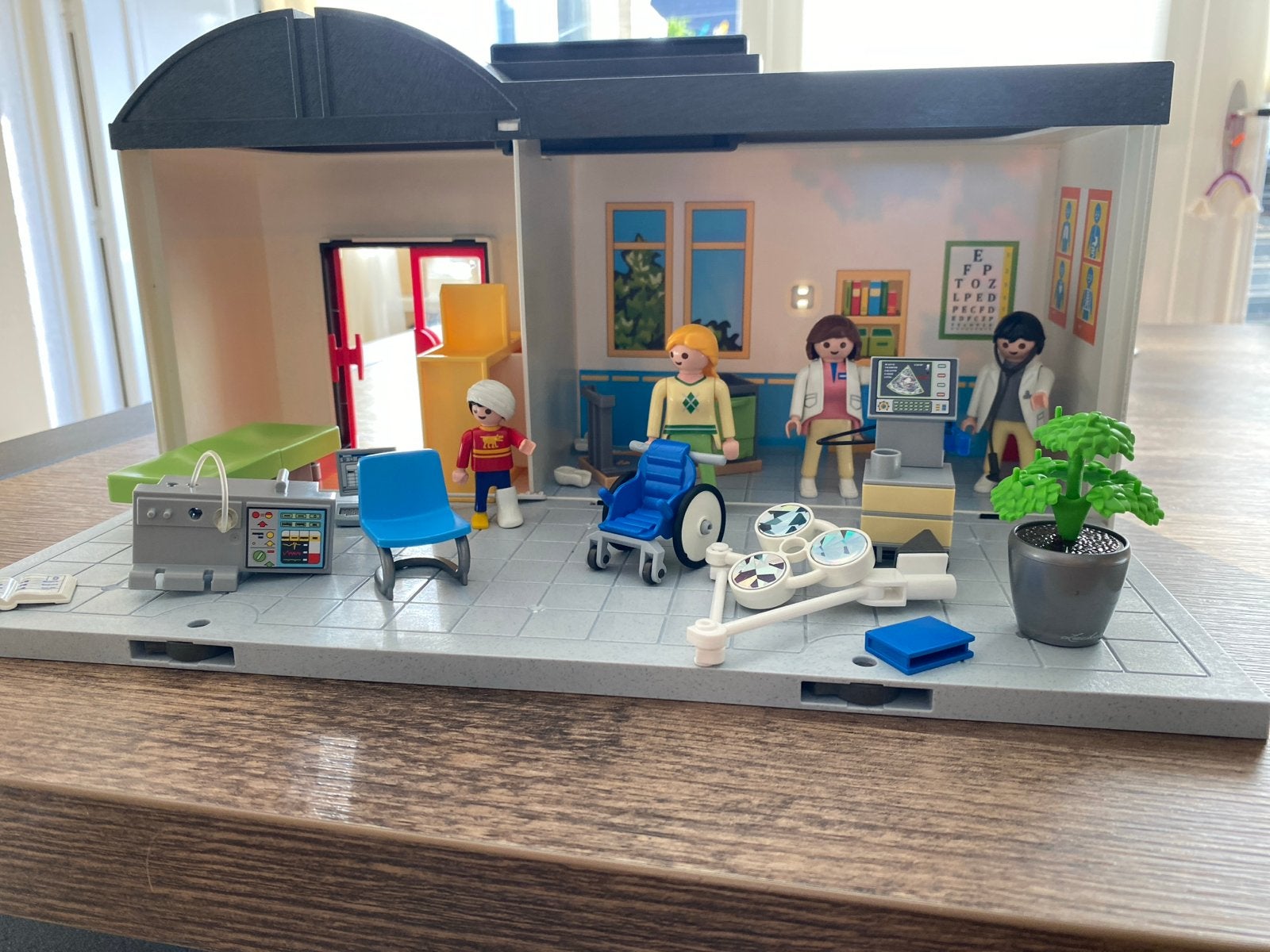 Playmobil Ziekenhuis/Dokterspraktijk met accessoires, Gebruikt, Gebouw, Complete set, Ophalen of Verzenden