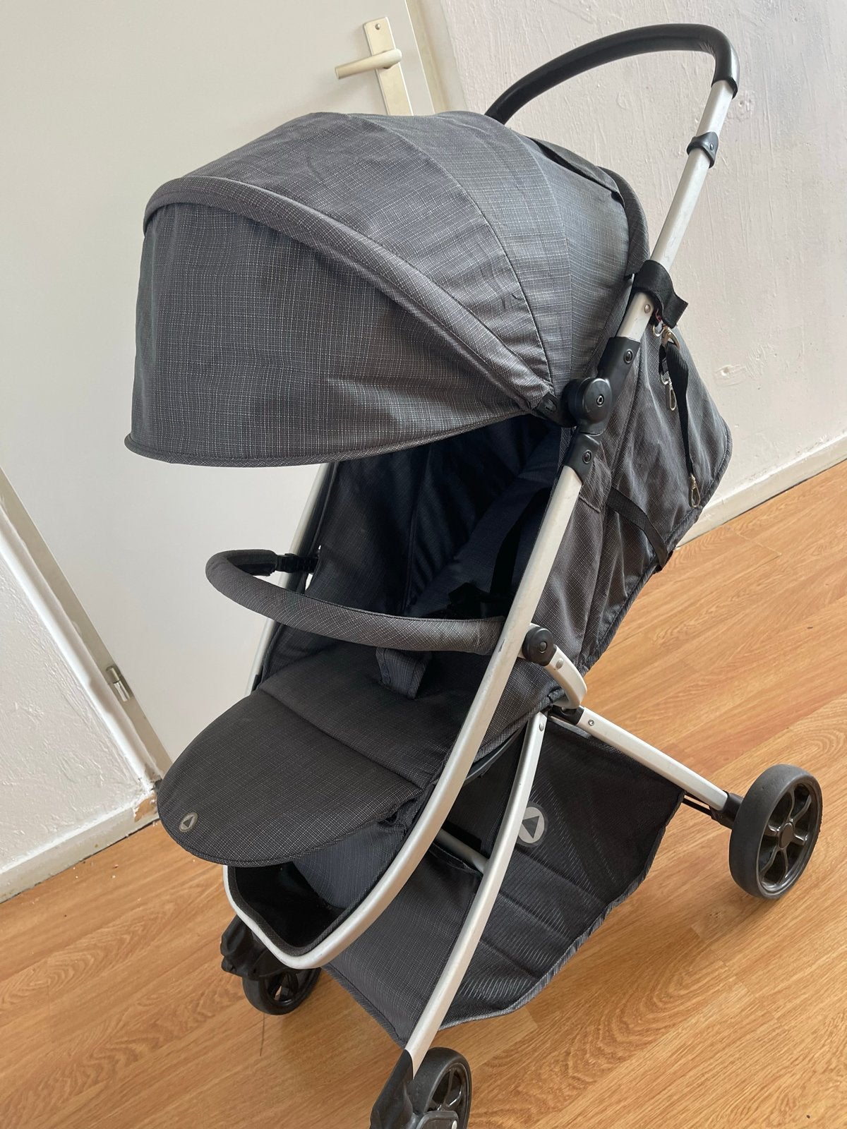 Topmark buggy - Grijs, Kinderen en Baby's, Ophalen, Zo goed als nieuw, Overige merken, Verstelbare rugleuning