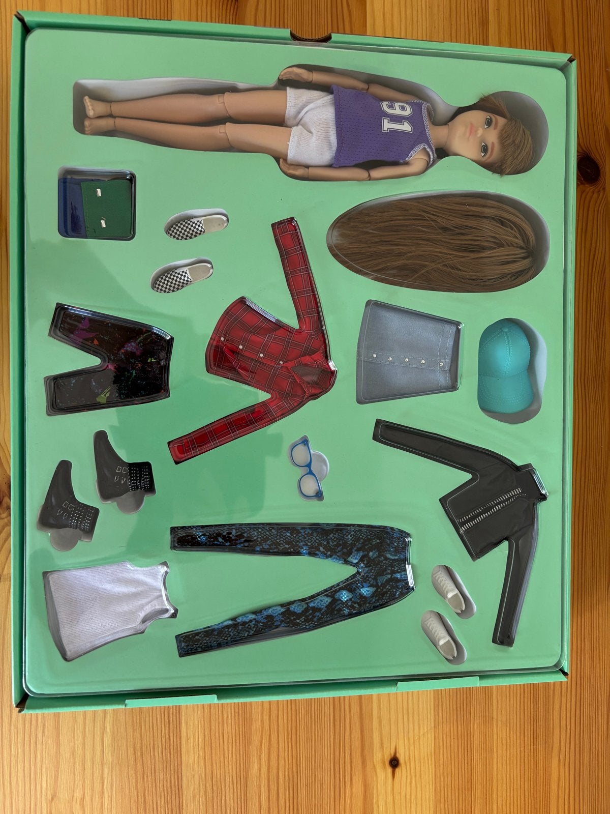 Creatable World Poppen met Kleding en Accessoires, Ophalen of Verzenden, Nieuw, Overige typen