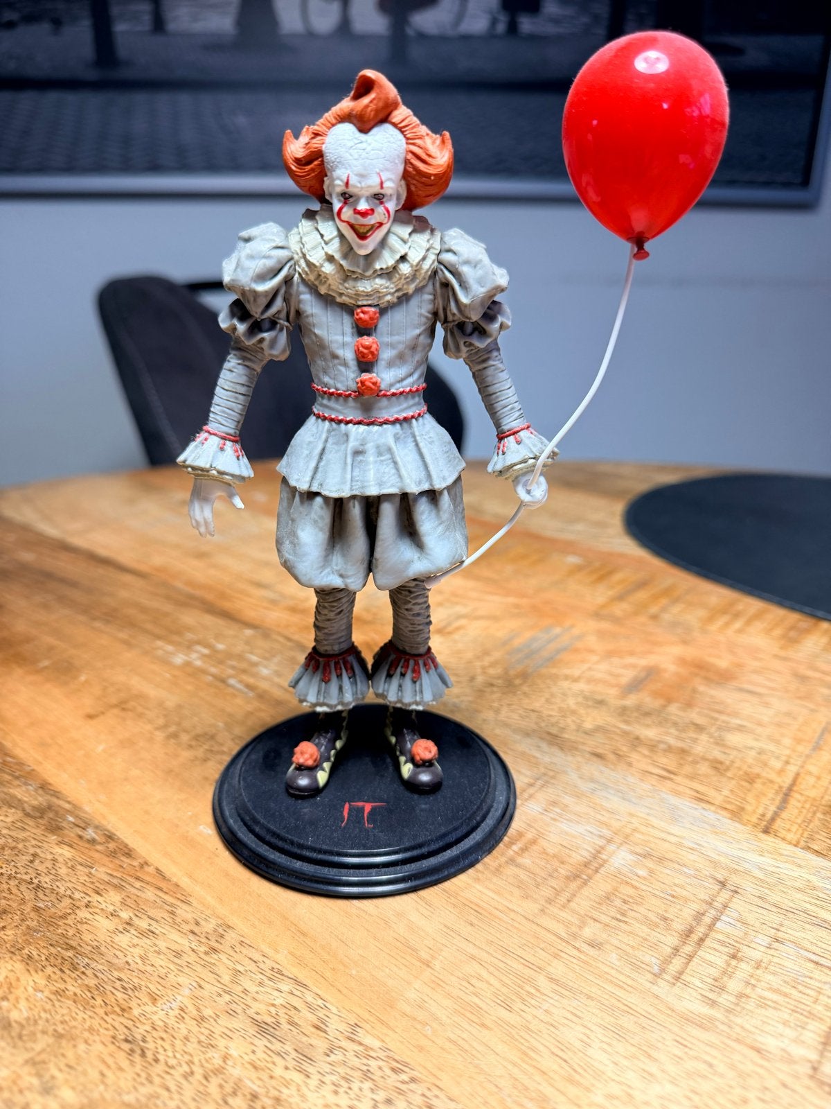 Pennywise IT Chapter Two Figuur met Ballon, Ophalen, Zo goed als nieuw, Jongen of Meisje