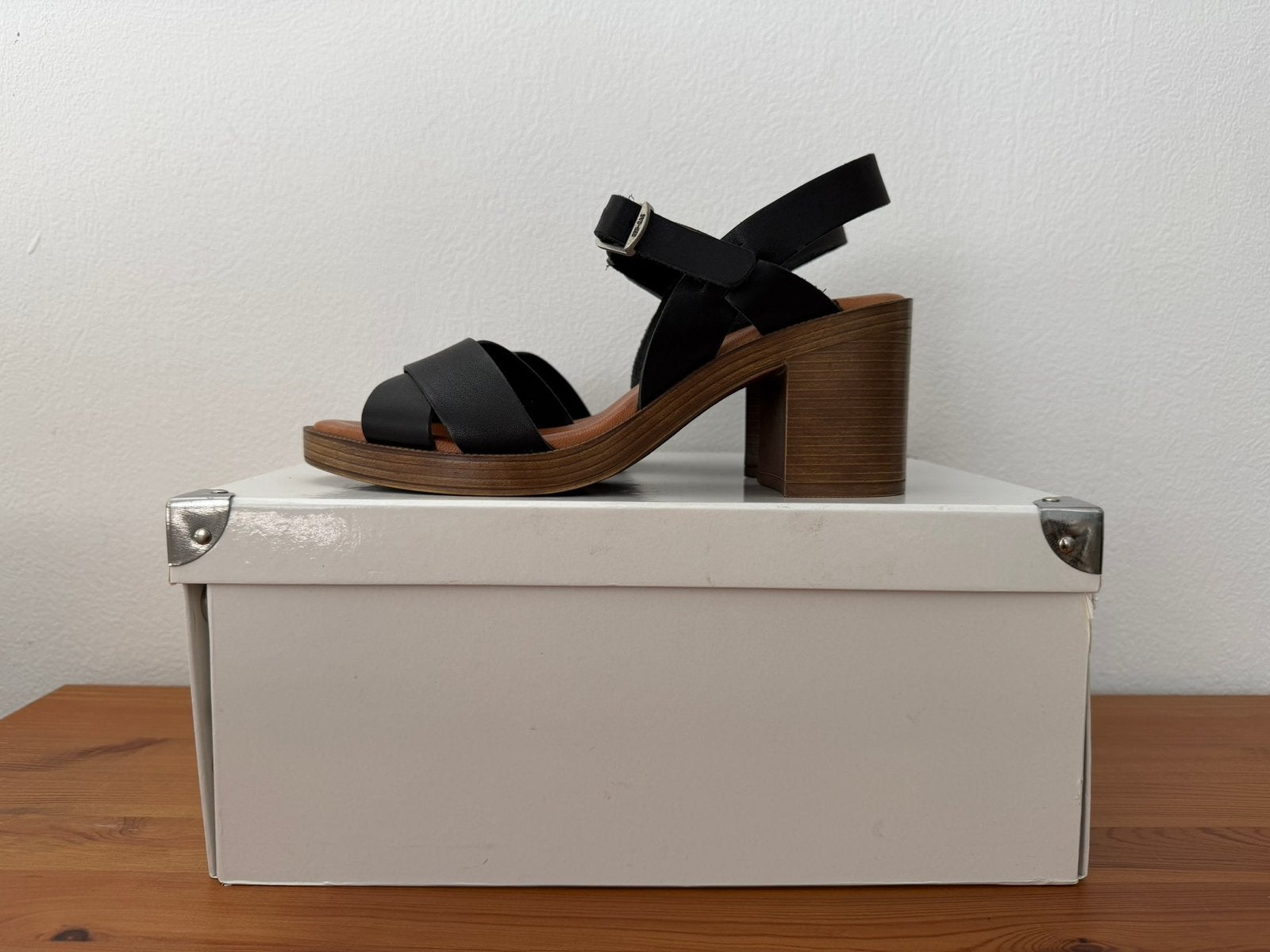 Red Rag zwarte sandalen, leer,  met hak, maat 40, Kleding | Dames, Schoenen, Zwart, Zo goed als nieuw, Sandalen of Muiltjes, Ophalen of Verzenden