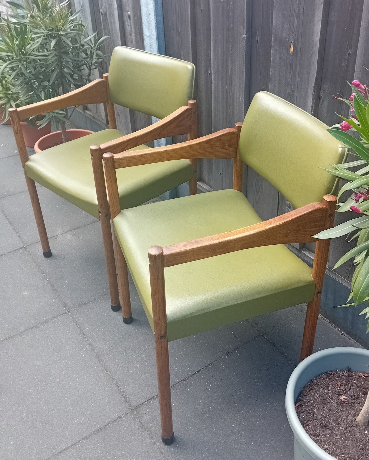 2 vintage midcentury jaren '60 groene stoeltjes, Ophalen