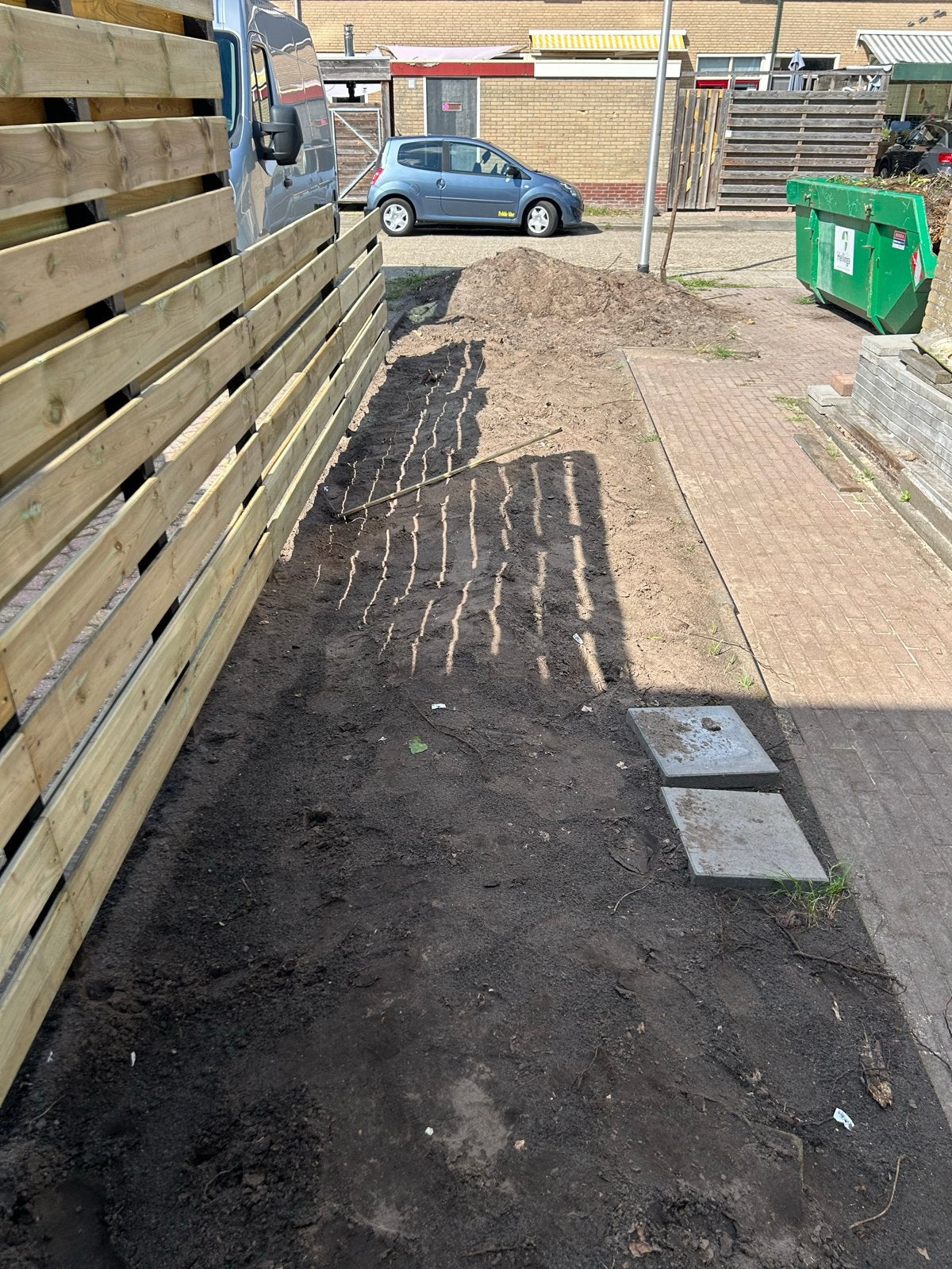 Gratis af te halen: Zwarte grond / Tuinaarde, Tuin en Terras, Zand, Ophalen, Gebruikt, Overige typen