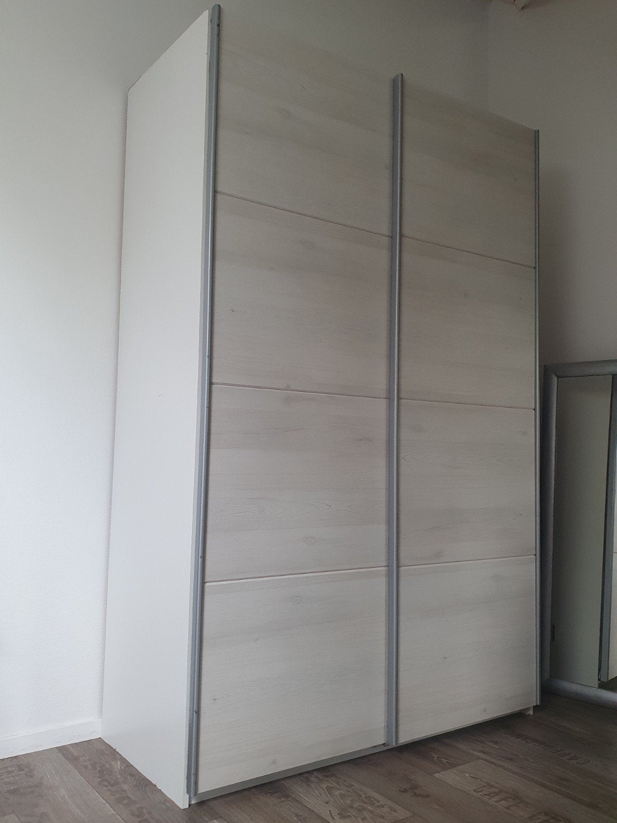 Kledingkast met schuifdeuren en hangruimte, Ophalen, Gebruikt, 100 tot 150 cm, 200 cm of meer