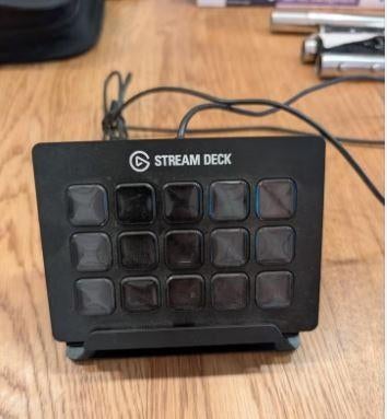 Elgato Stream Deck met 15 programmeerbare LCD-toetsen, Ophalen of Verzenden, Zo goed als nieuw