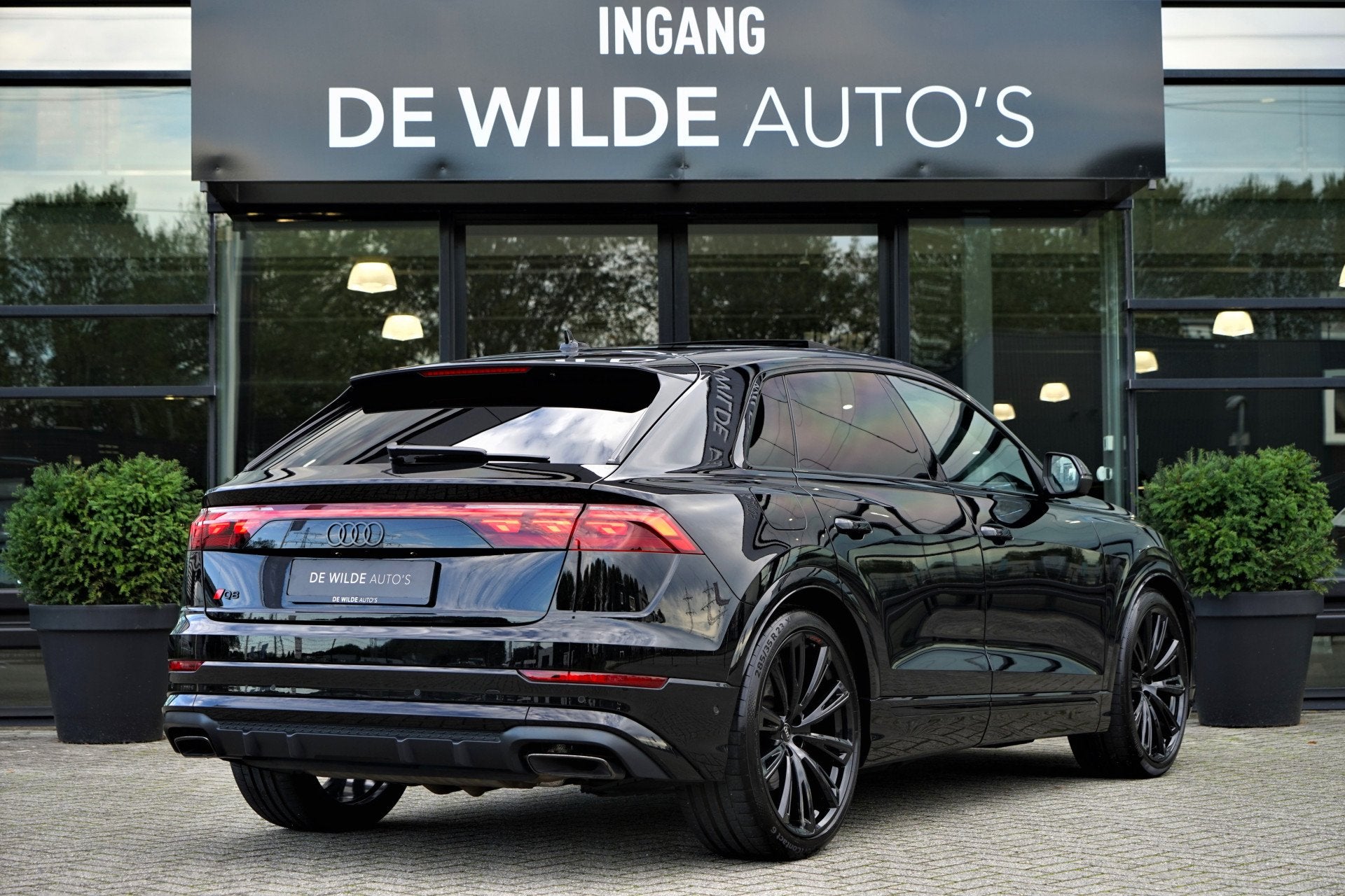 Audi Q8 60 TFSI e quattro S-line Competition RS-seats 4-wiel, Auto's, Automaat, Dealer onderhouden, Gebruikt, Zwart