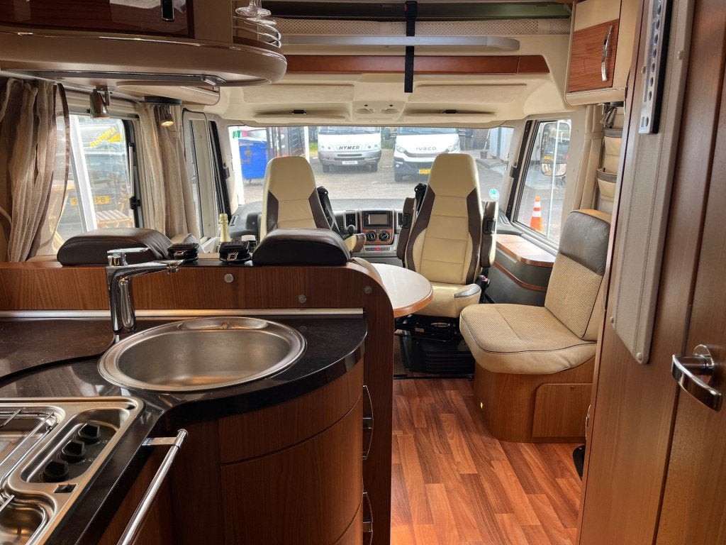 Hymer Star Edition B614SL Dakairco Oven Fietsenrek BearLock, Caravans en Kamperen, Integraal, Erwin Hymer Group, Holzstraße 19 D-88339 Bad Waldsee Germany