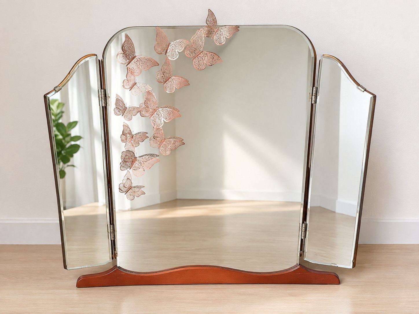 Vintage drieluik spiegel met vlinderdecoratie, Ophalen of Verzenden, Overige vormen, 50 tot 100 cm, 100 tot 150 cm