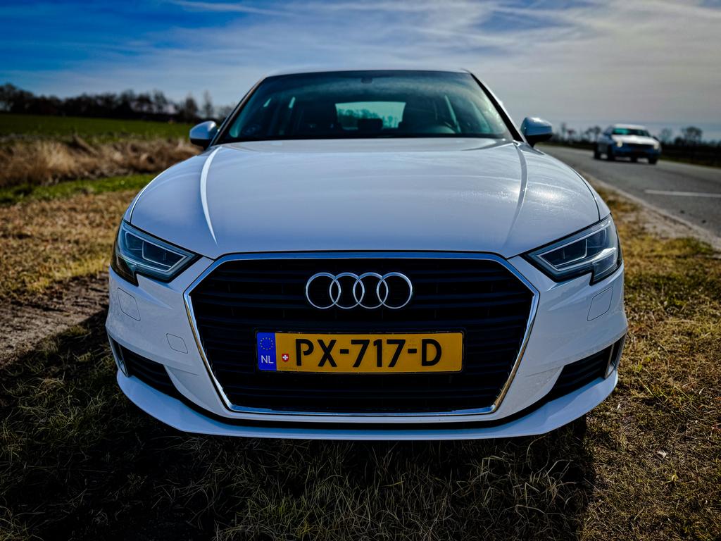 Audi A3 1.0 TFSI 115pk | 2017 | Wit | Dealer onderhouden |, Auto's, Stof, Euro 6, 620 kg, Wit