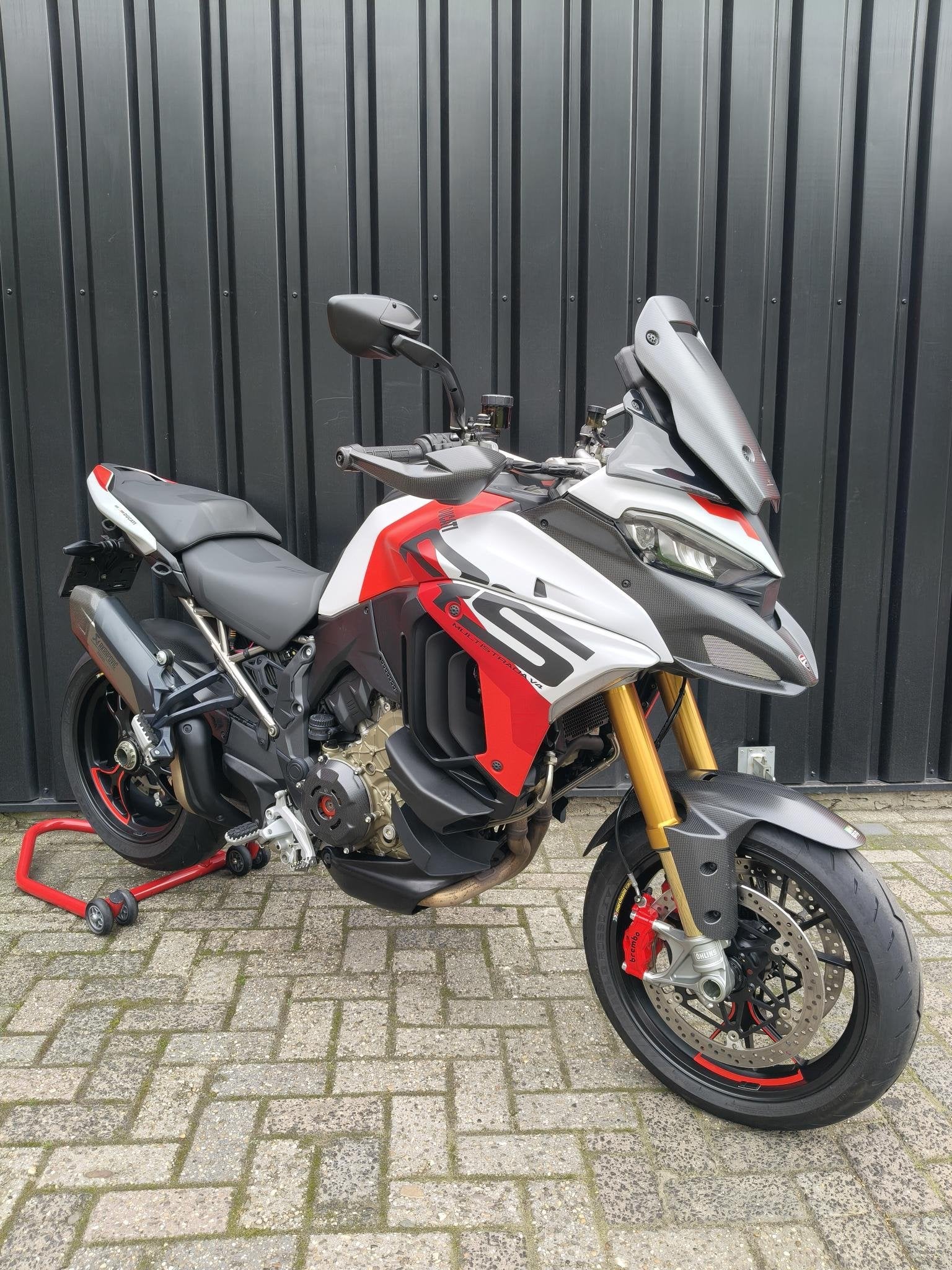 Ducati Multistrada V4 RS, Motoren, Info@ducati.com, Ducati North Europe B.V., Maanweg 174
2516 AB  Den Haag, NL, Handvatverwarming