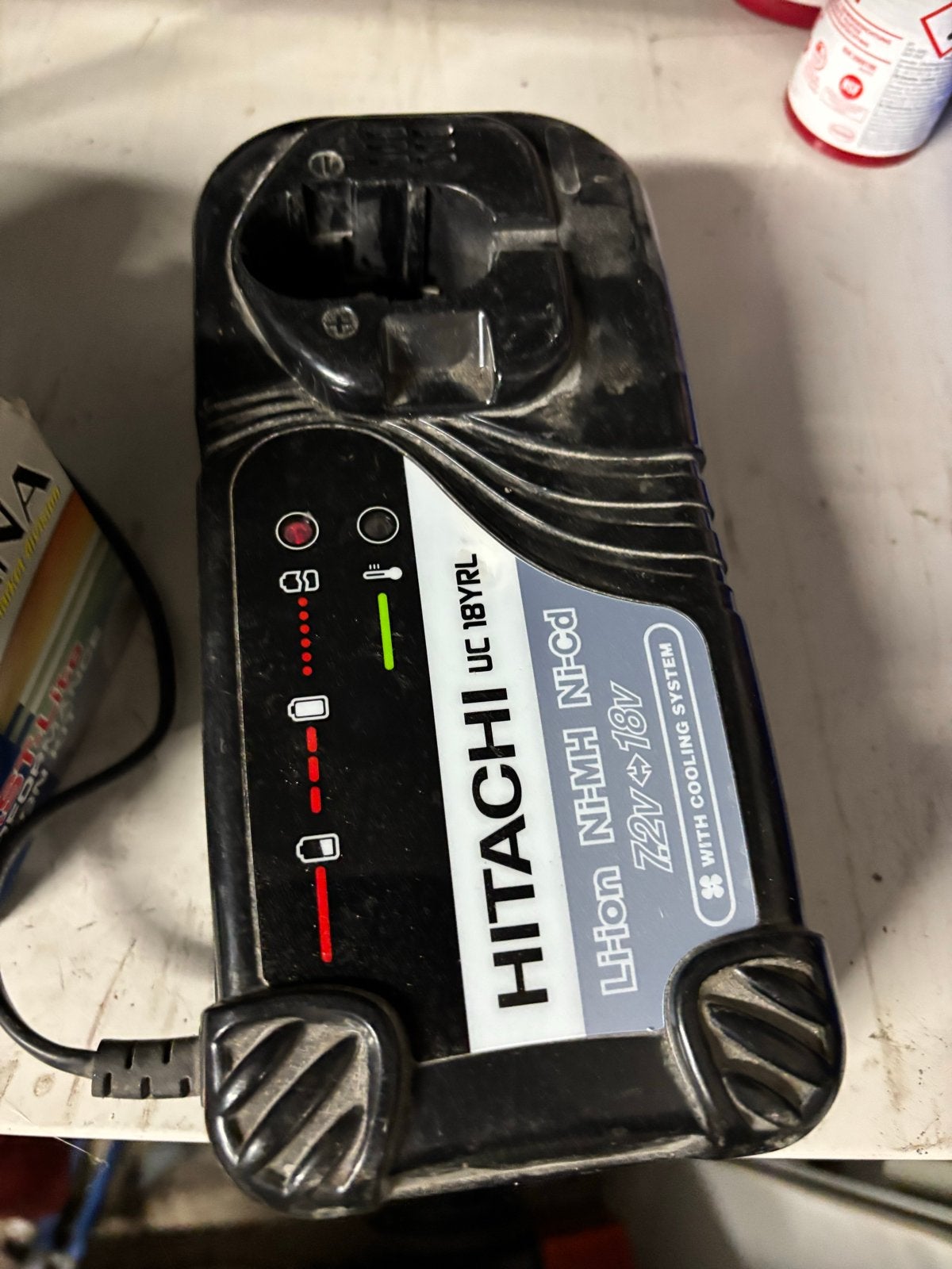 2 gebruikte Hitachi accu's met lader, Ophalen of Verzenden, Gebruikt, Overige typen