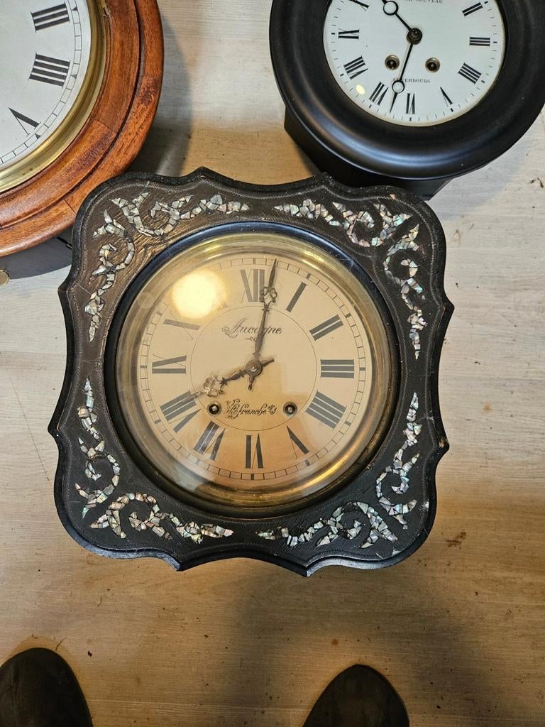 5 klokken in een koop. Een klok met mini comtoise uurwerk, Ophalen of Verzenden