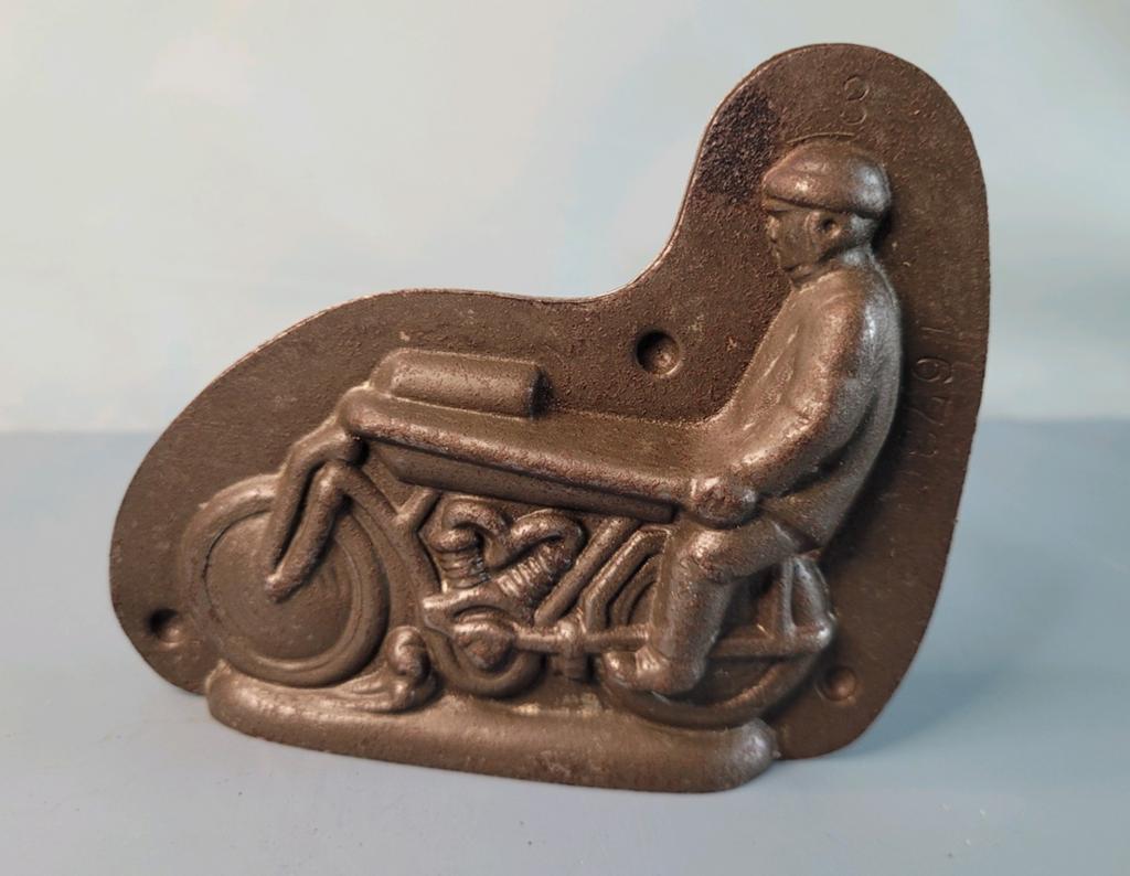Antieke Chocolade Mal / vorm Motorrijder - Anton Reiche, Ophalen of Verzenden