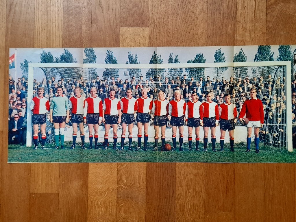 Voetbal Poster Feyenoord uit 1964, Deurposter of groter, Rechthoekig Liggend, Ophalen of Verzenden, Zo goed als nieuw