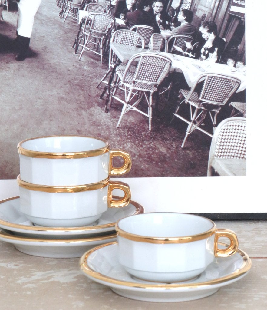Franse espresso kop en schotel Pillivuyt wit/ goud, Ophalen of Verzenden