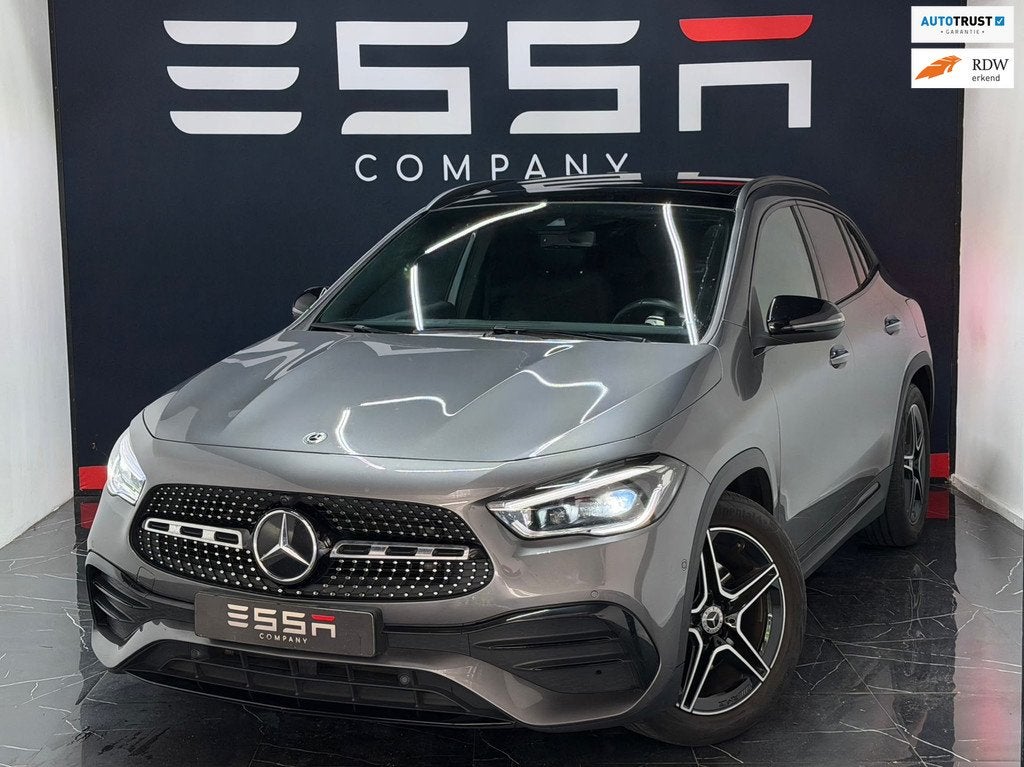 Mercedes-Benz GLA-klasse 200 AMG Keyless Pano Dodehoek Memor, Auto's, Mercedes-Benz, 15 km/l, Gebruikt, Zwart, 4 cilinders