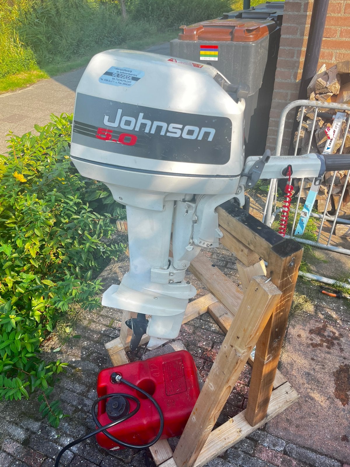 Johnson 5 PK buitenboordmotor 2-takt, Ophalen, Zo goed als nieuw, Motor en Techniek, Zeilboot of Motorboot