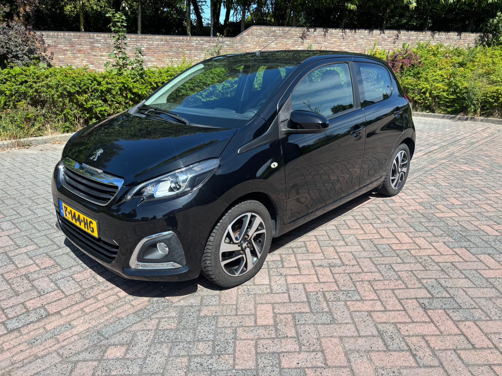 Peugeot 108 1.2 12V VTI Allure 5DR 2015, Voorwielaandrijving, Stof, 1199 cc, 840 kg