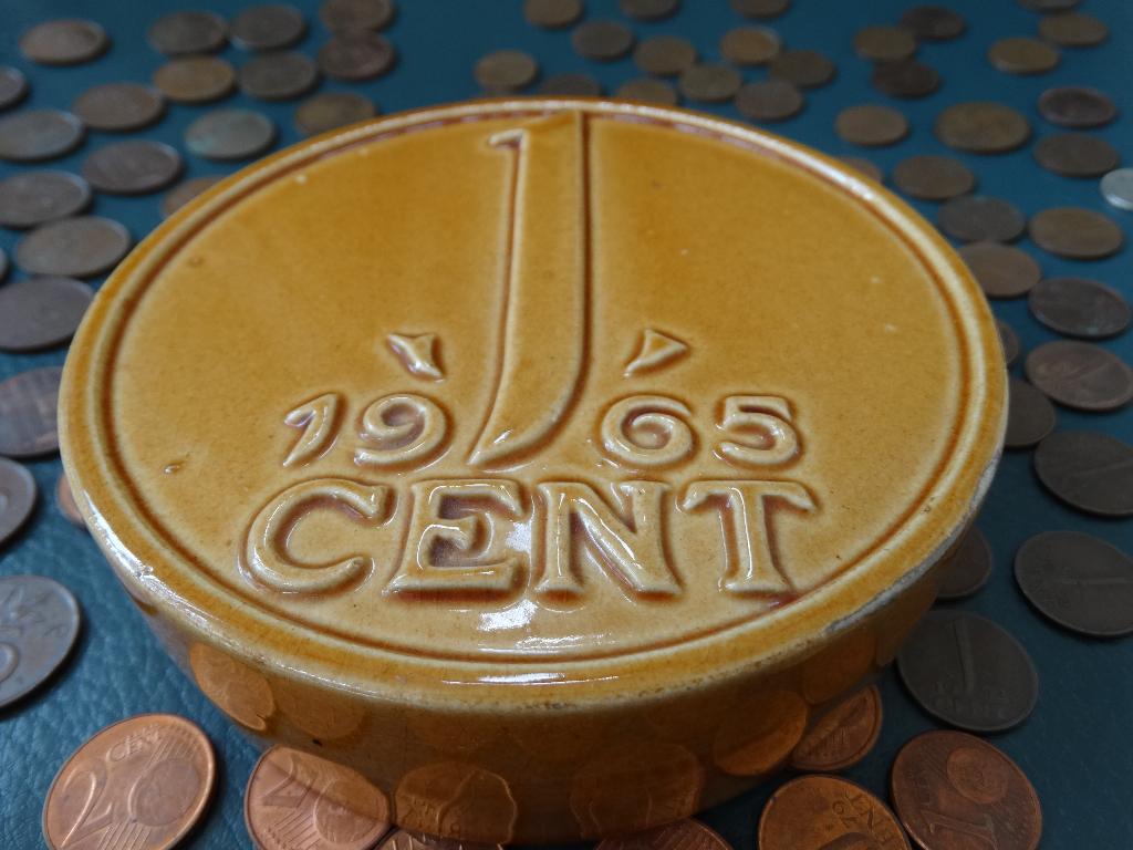 Spaarpot 1 cent 1965 + 172x : stuiver cent dubbeltje kwartje, Ophalen of Verzenden, Gebruikt, Steen, Aardewerk of Keramiek, Overige thema's