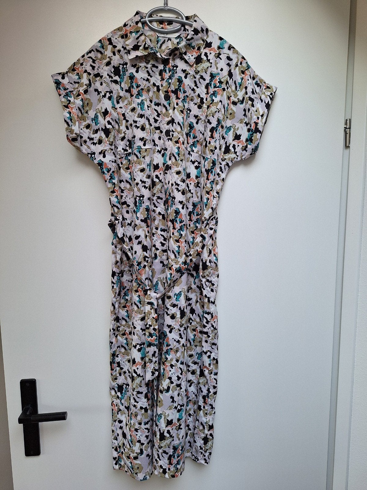 Als NIEUW paarse bloem print jurk ONLY - maat XS 34, Only, Paars, Ophalen of Verzenden, Zo goed als nieuw