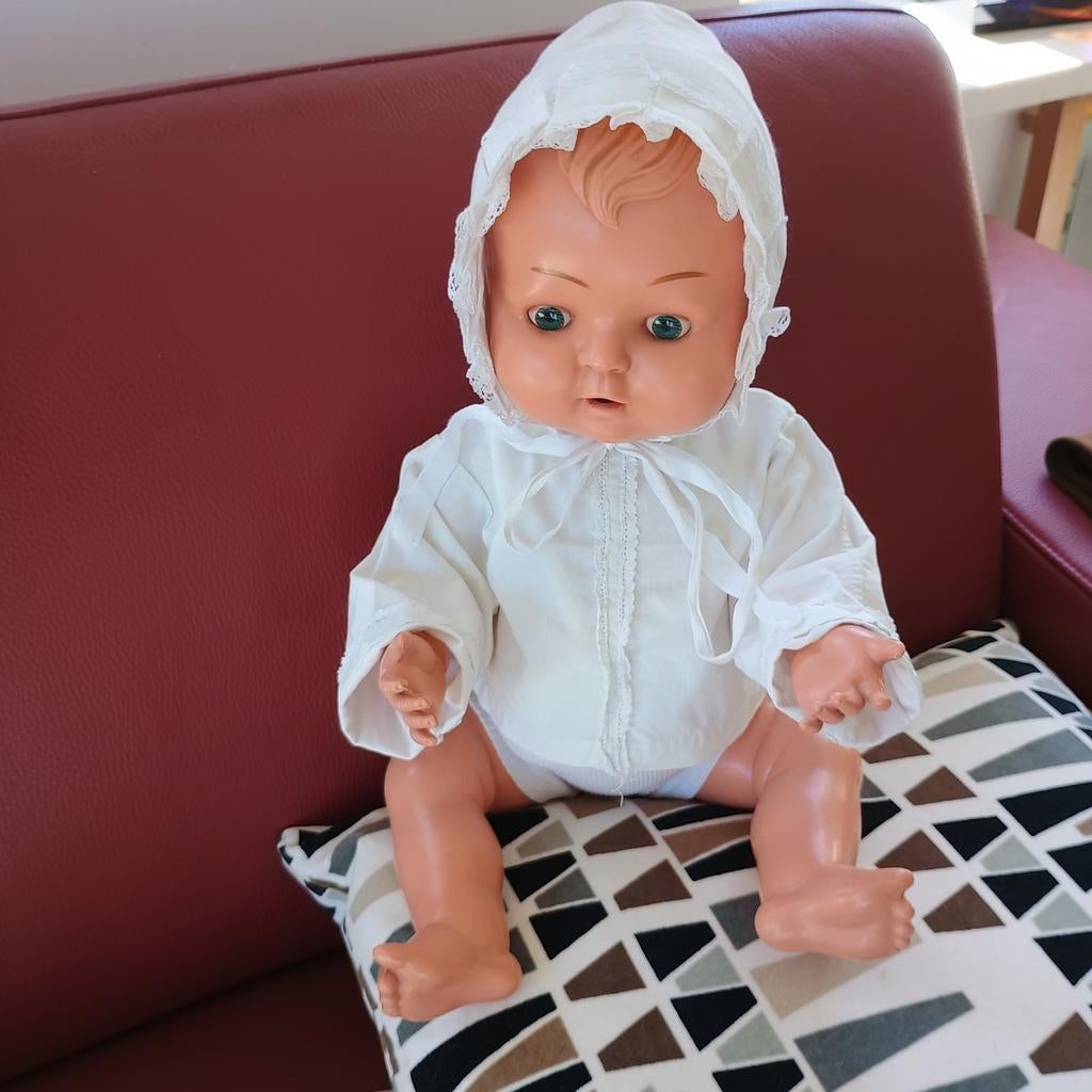 Antieke Baby pop in originele kleding, 50cm groot, Ophalen of Verzenden, Gebruikt, Pop