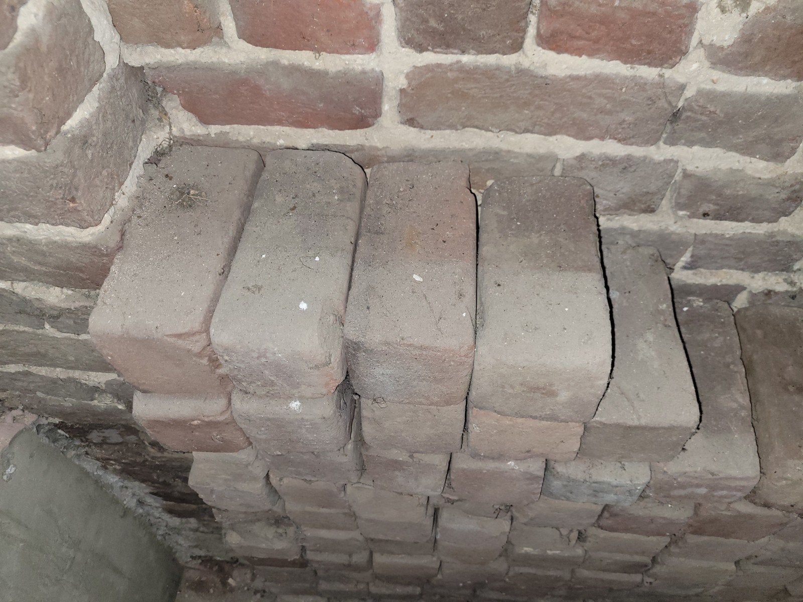 Oude bakstenen, ca. 125 stuks (20x8x8cm), Doe-het-zelf en Verbouw, Ophalen, Gebruikt, Bakstenen