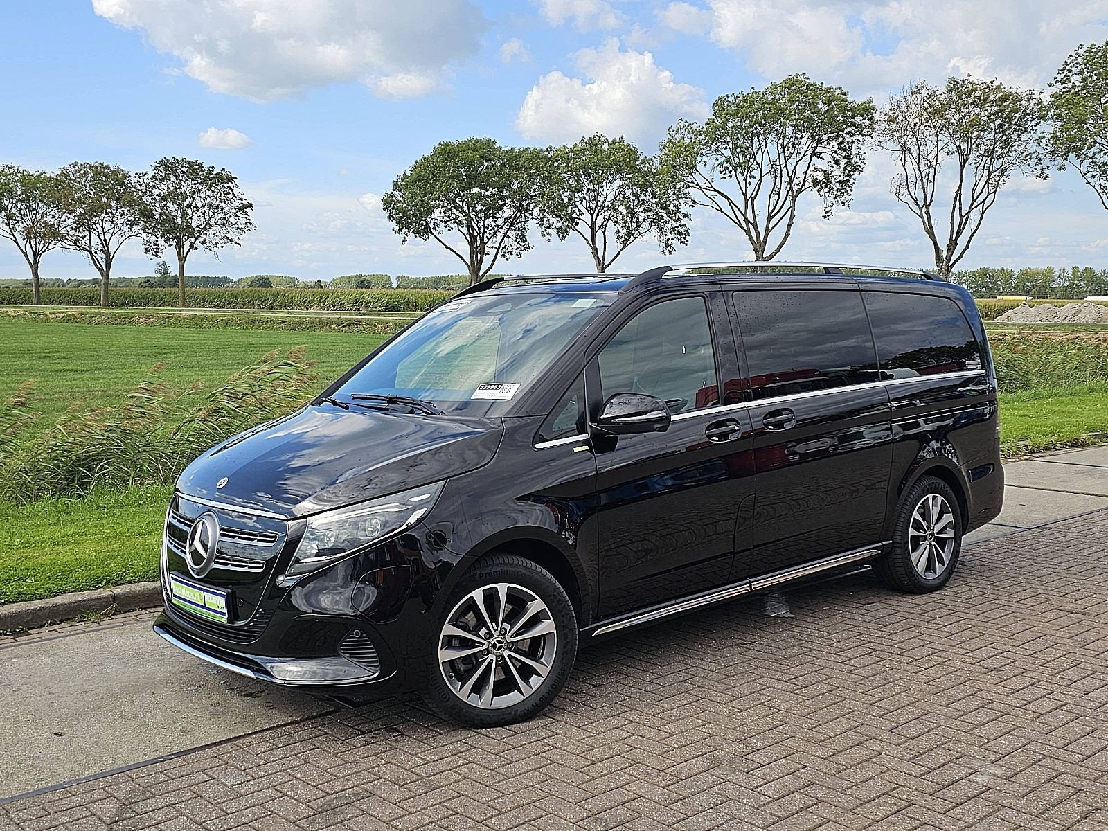 MERCEDES-BENZ EQV 300 wltp 364 kms 90kwh, Auto's, Automaat, 2872 kg, Gebruikt, Zwart