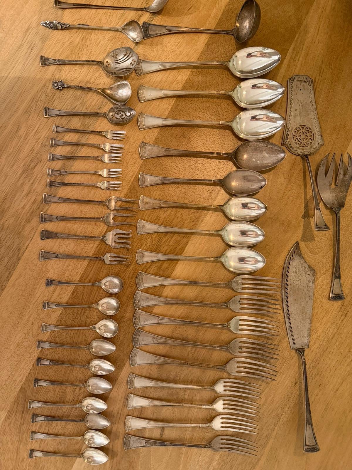 Prachtige set zilveren bestek (2e gehalte / 835) – 1700 gram, Ophalen