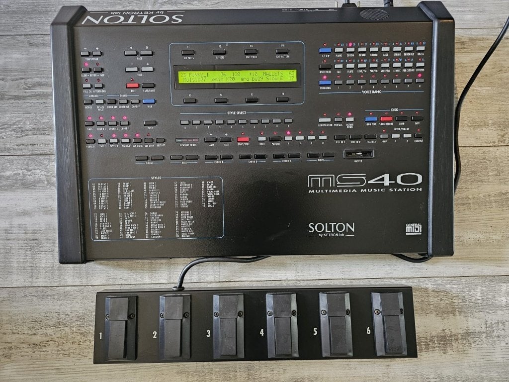 # Ketron Solton MS-40 Multimedia Music Station voetpedaal, Ophalen, Gebruikt, Overige aantallen, Overige merken